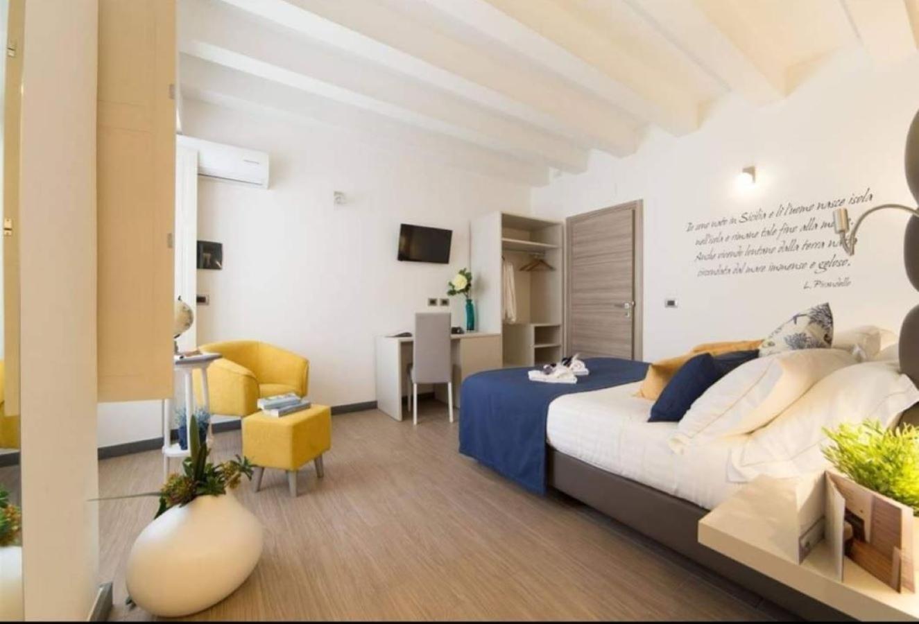 Palazzo Sisto Exclusive Rooms Catania Exterior photo