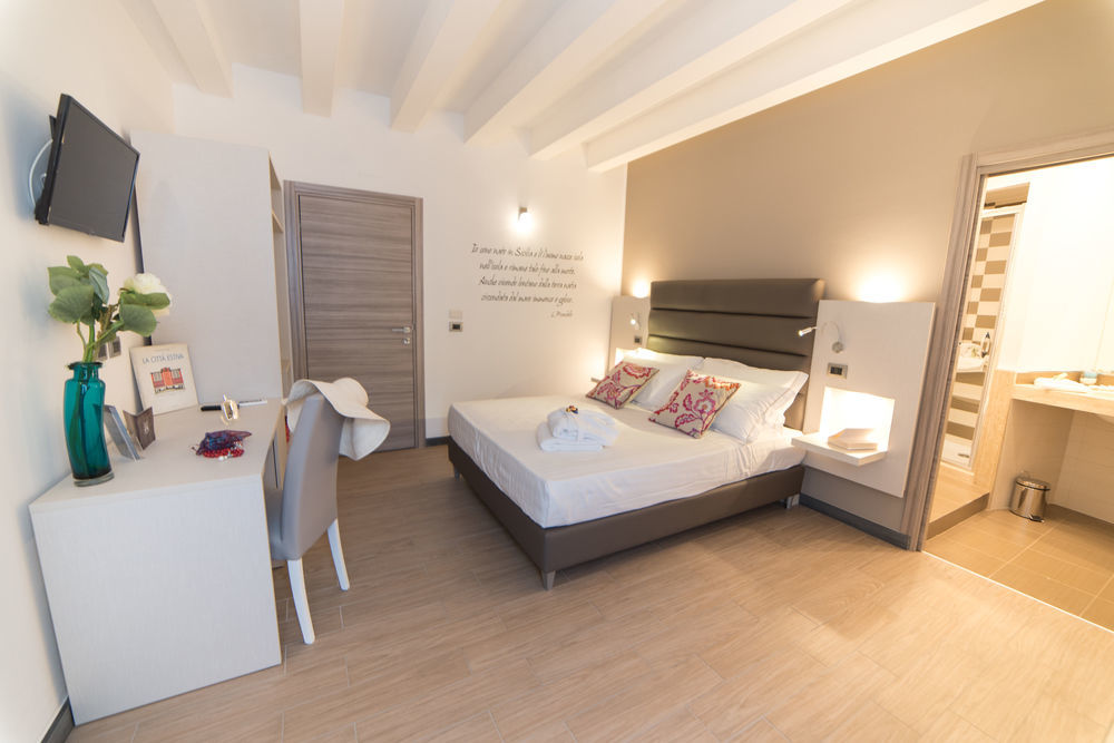 Palazzo Sisto Exclusive Rooms Catania Exterior photo